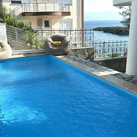 Beta Sea View With Pool Villa