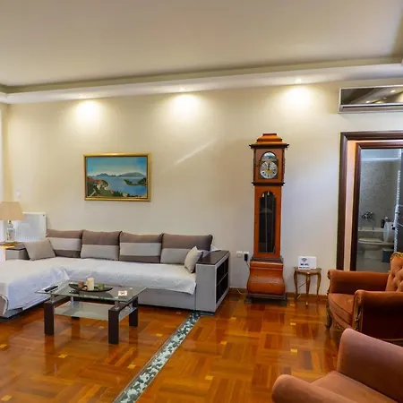 Seaside View Villa *