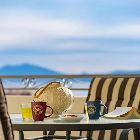 Beta Sea View With Pool וילה