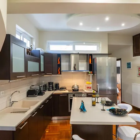 别墅 Beta Sea View With Pool