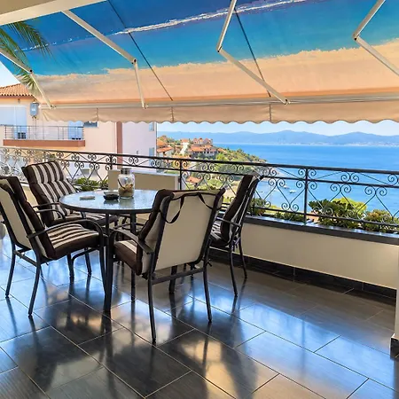 Seaside View Complex With Shared Pool 沃洛斯