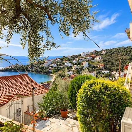 Seaside View Complex With Shared Pool *